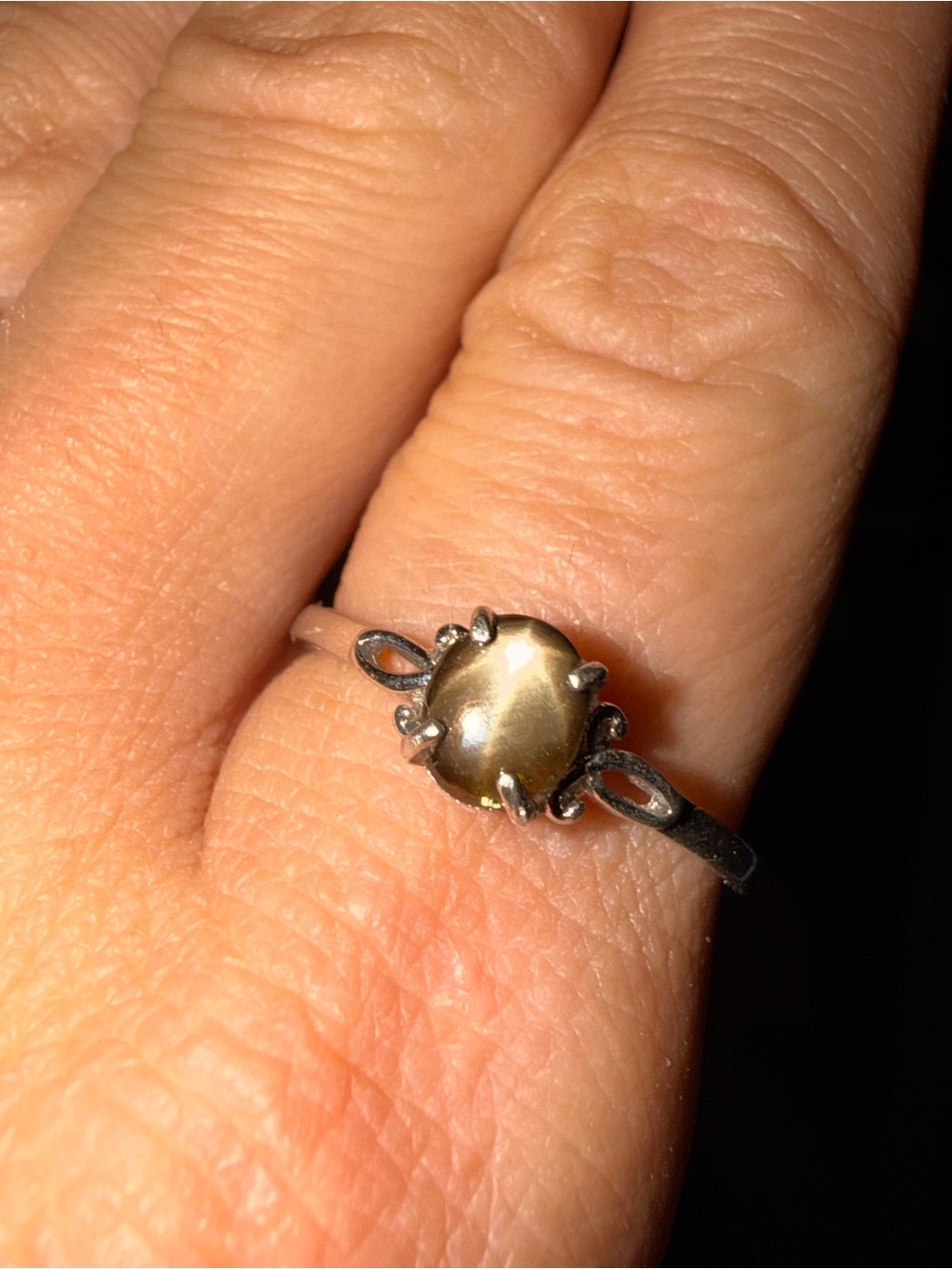 Sterling Silver Cat's Eye Oval Ring in Golden Brown